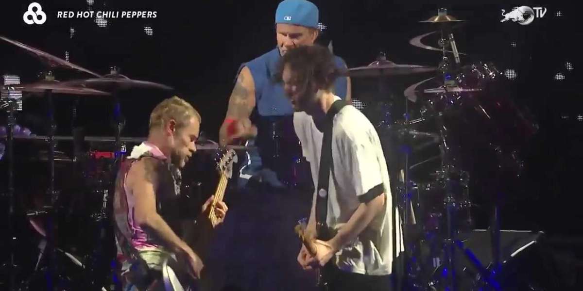 Red Hot Chili Peppers Live At Slane Castle 4k Dubbed Video X264 Movies Free Mp4