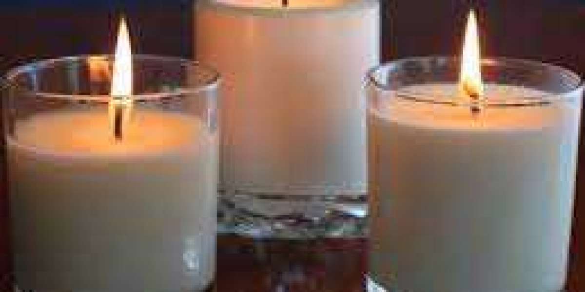 Simple Honey & Cedarwood Vanilla Candle Recipe