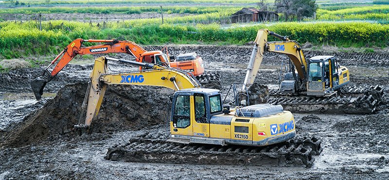 Research the Important Things About Marsh Buggy Excavator - AtoAllinks