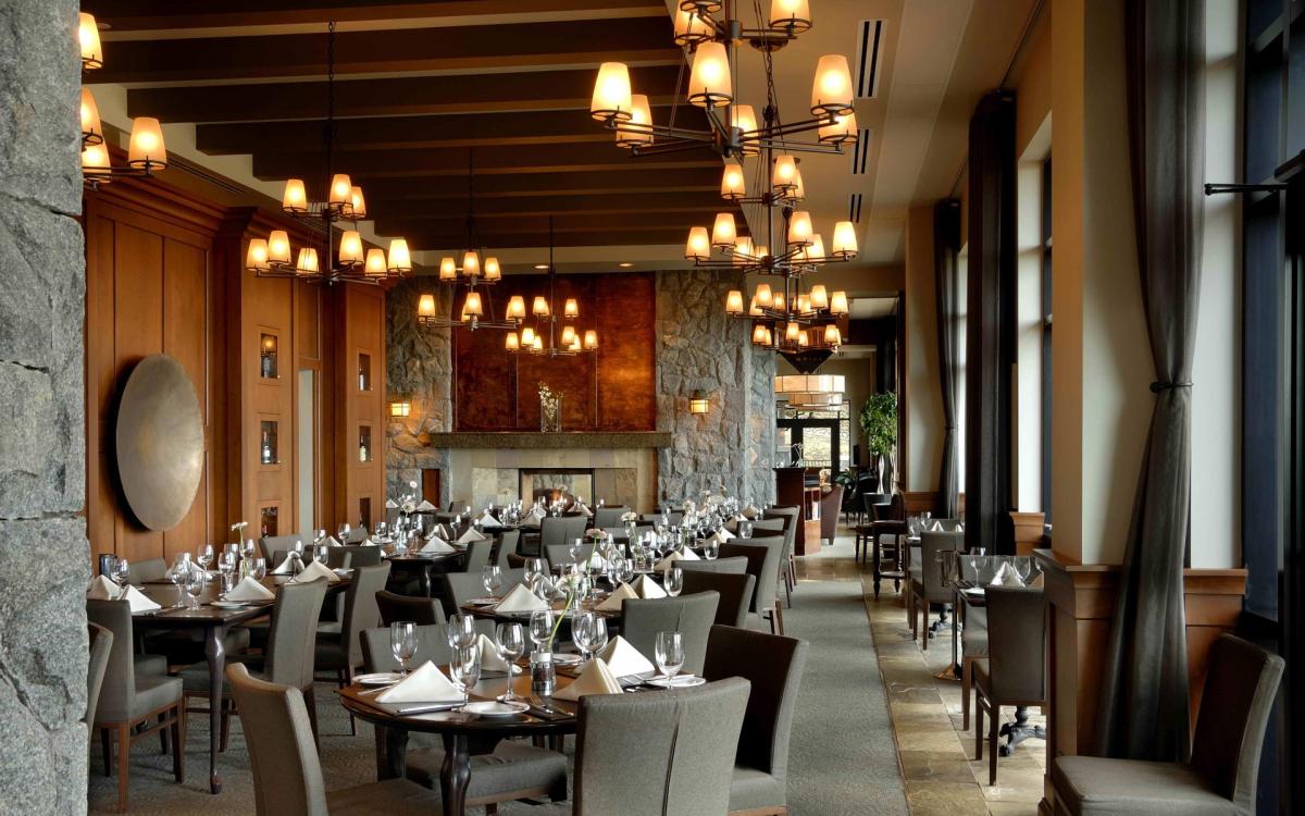 Top 5 Trending Restaurant Tables and Chairs In Los Angeles  – AMKO Group